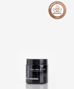 Detoxifying charcoal mask with lactic & salicylic acids. Deep‑cleans pores, lifts pollutants and dead cells, while aloe & vitamin E leave skin glowing.